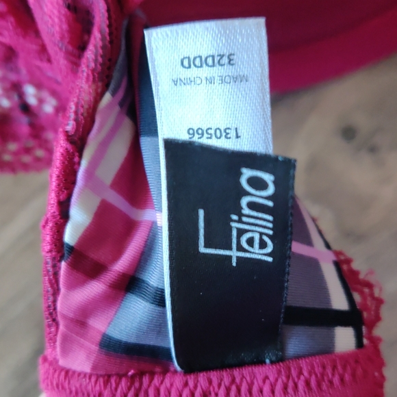 Like new lace and plaid bra - Picture 4 of 4